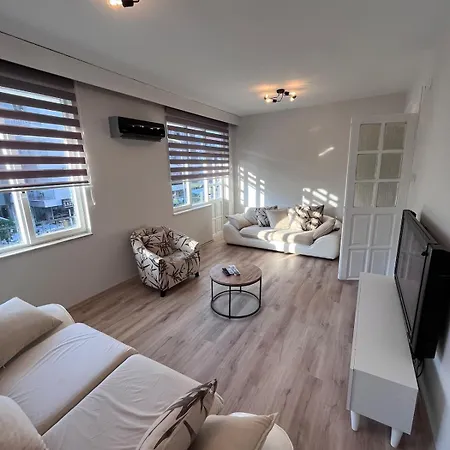 דירה Big Flat 20 Minutes To Oldtown